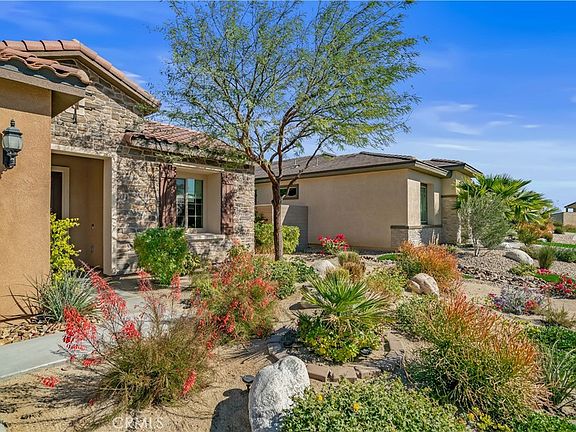 3rd image of 82 Prosecco