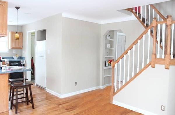 2nd image of 5647 Deering St
