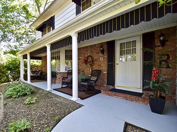 3rd image of 1093 Wake Forest Dr