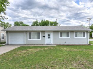 1301 Mayper Dr, Carter Lake, IA 51510
