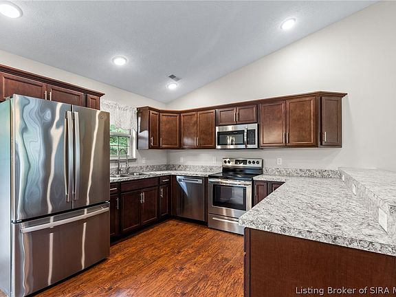 5th image of 8840 Saddle Ridge Trl