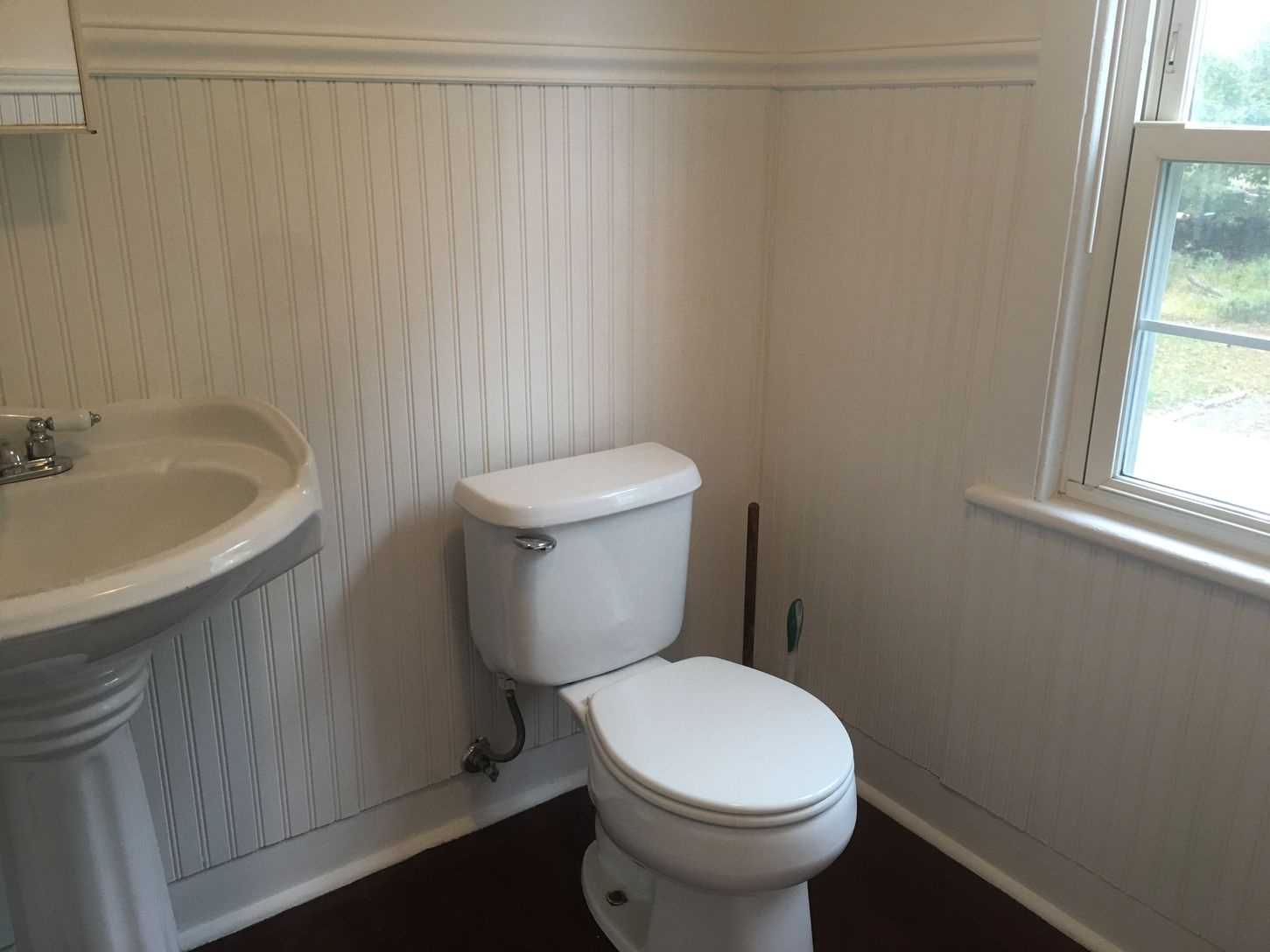  2nd floor bathroom