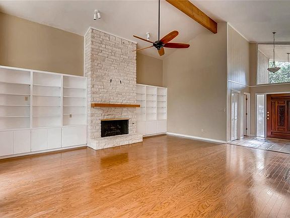 3rd image of 3301 Park Hills Dr