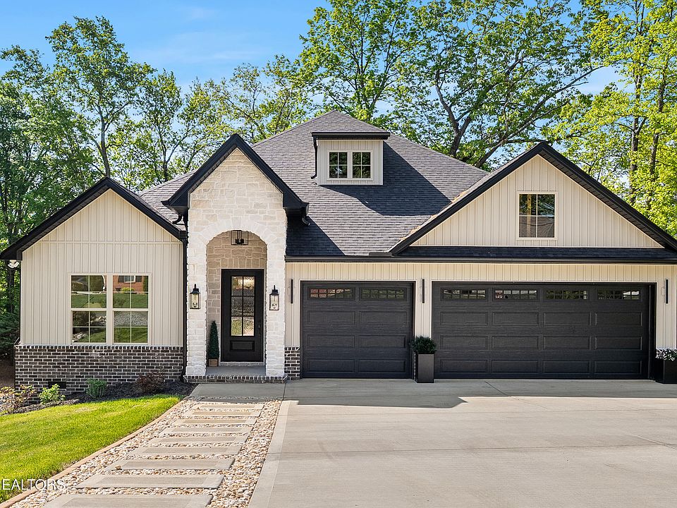 1st image of 252 Mialaquo Cir