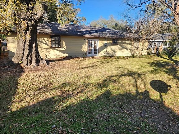 4th image of 903 Peach Spring Dr