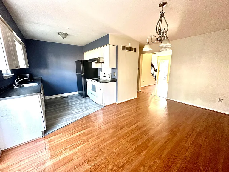 623 Candlestick Ln — Photo 13