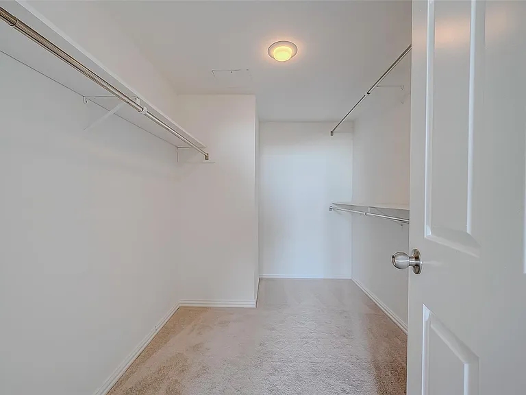 14 Greenway Plz #6P — Photo 22