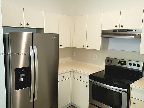 3rd image of 2630 NE 3rd Dr Unit 101