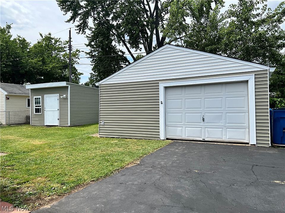 4220 Willow Ave, Lorain, OH 44055 Zillow