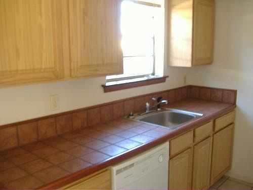 5th image of 1601 Lake Ave APT C
