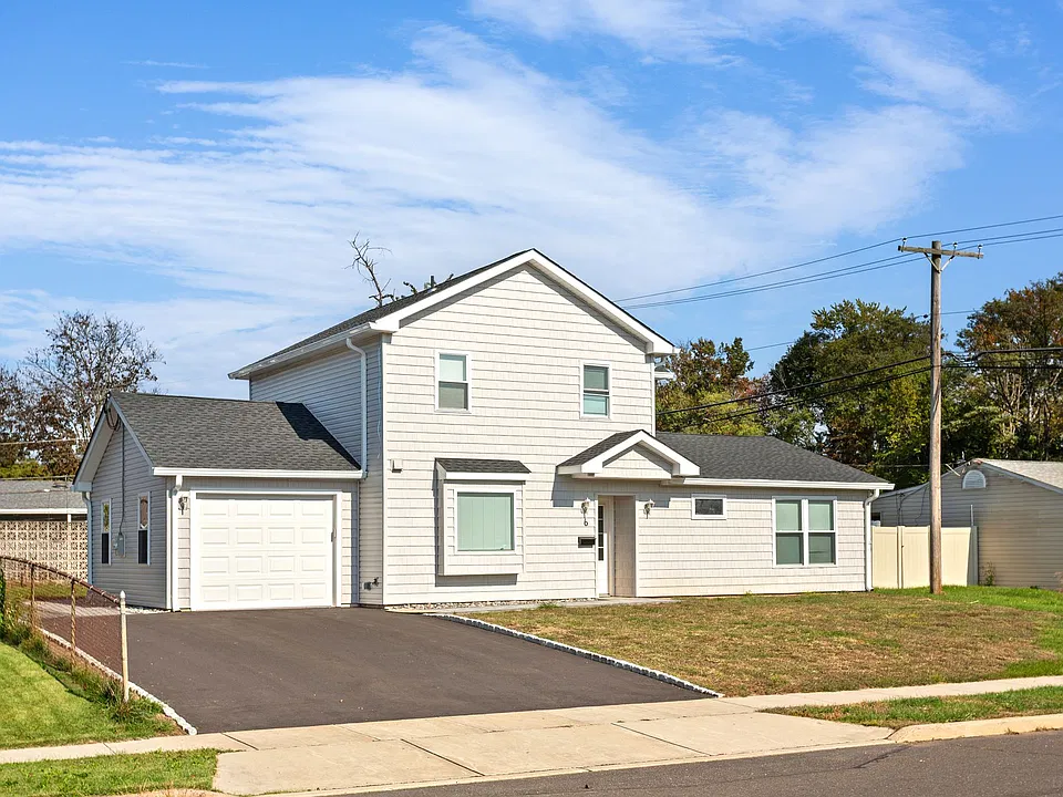 6 Meadow Ln