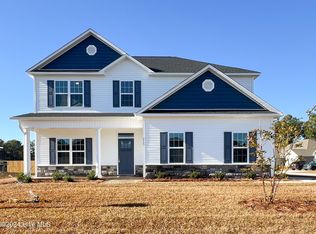 215 Lookout Ln, Sneads Ferry, NC 28460