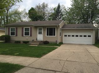 2007 Riverside Ct, Lansing, MI 48906
