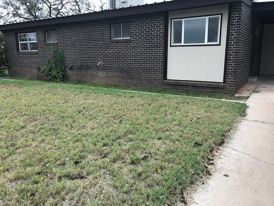 1st image of 906 Sartain Dr
