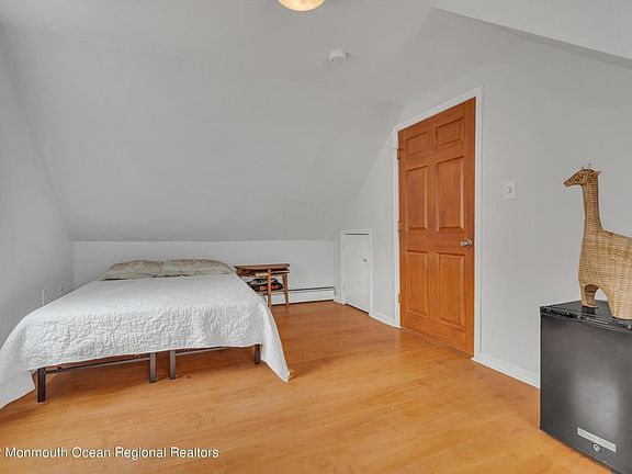 3rd image of 248 Sunset Ln