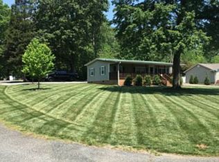 531 Lake Shore Ave, Lexington, NC 27292