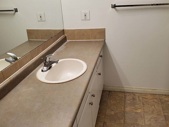 3rd image of 16425 109th St NW #318
