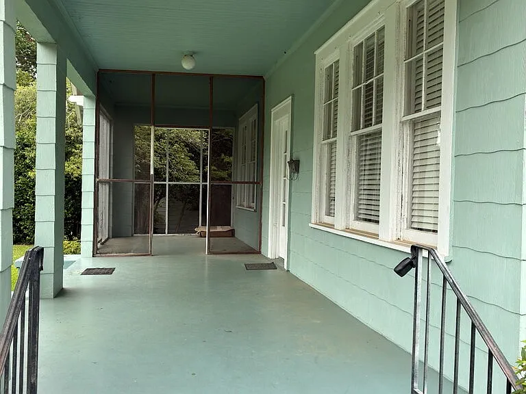 411 Central Ave — Photo 3