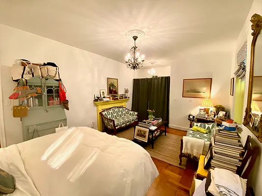 Rented by Douglas Elliman | media 7