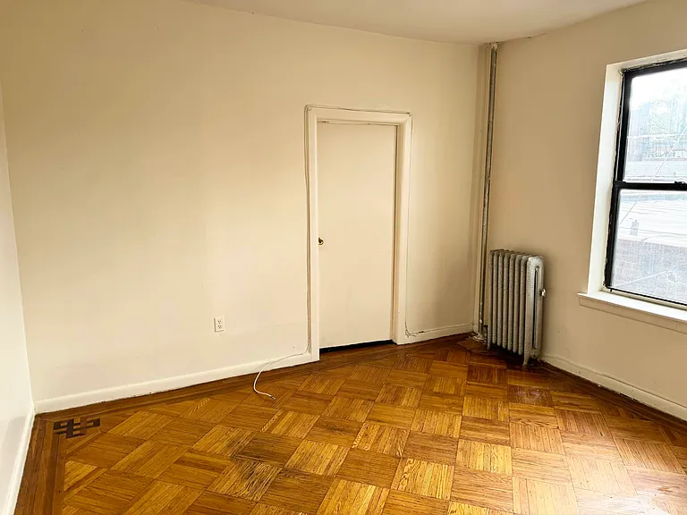 2204 Clarendon Rd #2H — Photo 4