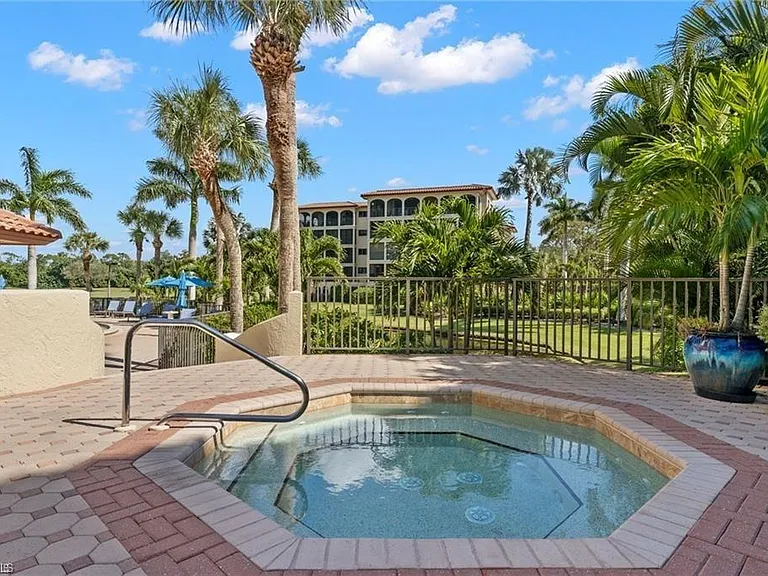 6020 Pelican Bay Blvd #E-402 — Photo 41
