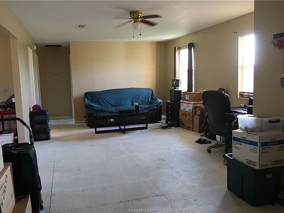 3rd image of 2590 Bob Mathews St