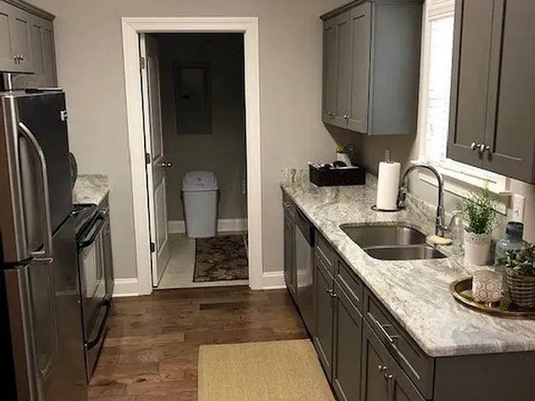 410 Walker Cir — Photo 4