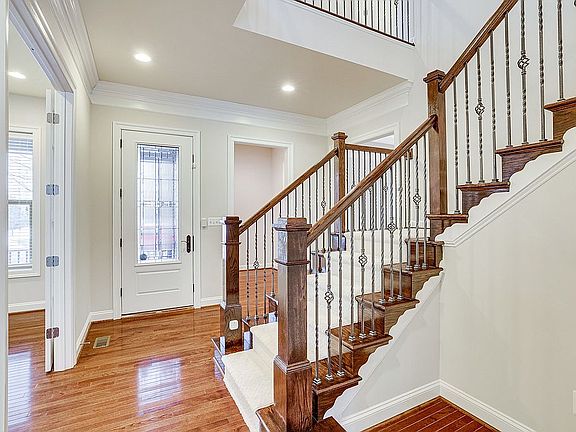 5th image of 20599 Holyoke Dr