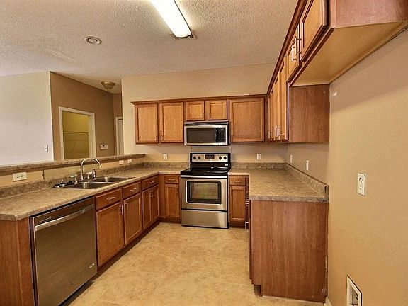 2nd image of 9302 N Fairmont Cir
