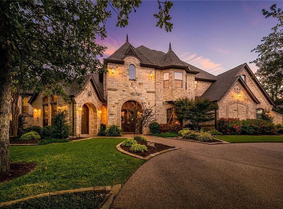 1st image of 1816 Kinsale Dr