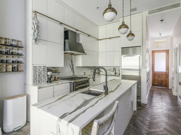 457 West 22nd Street image 3 of 45