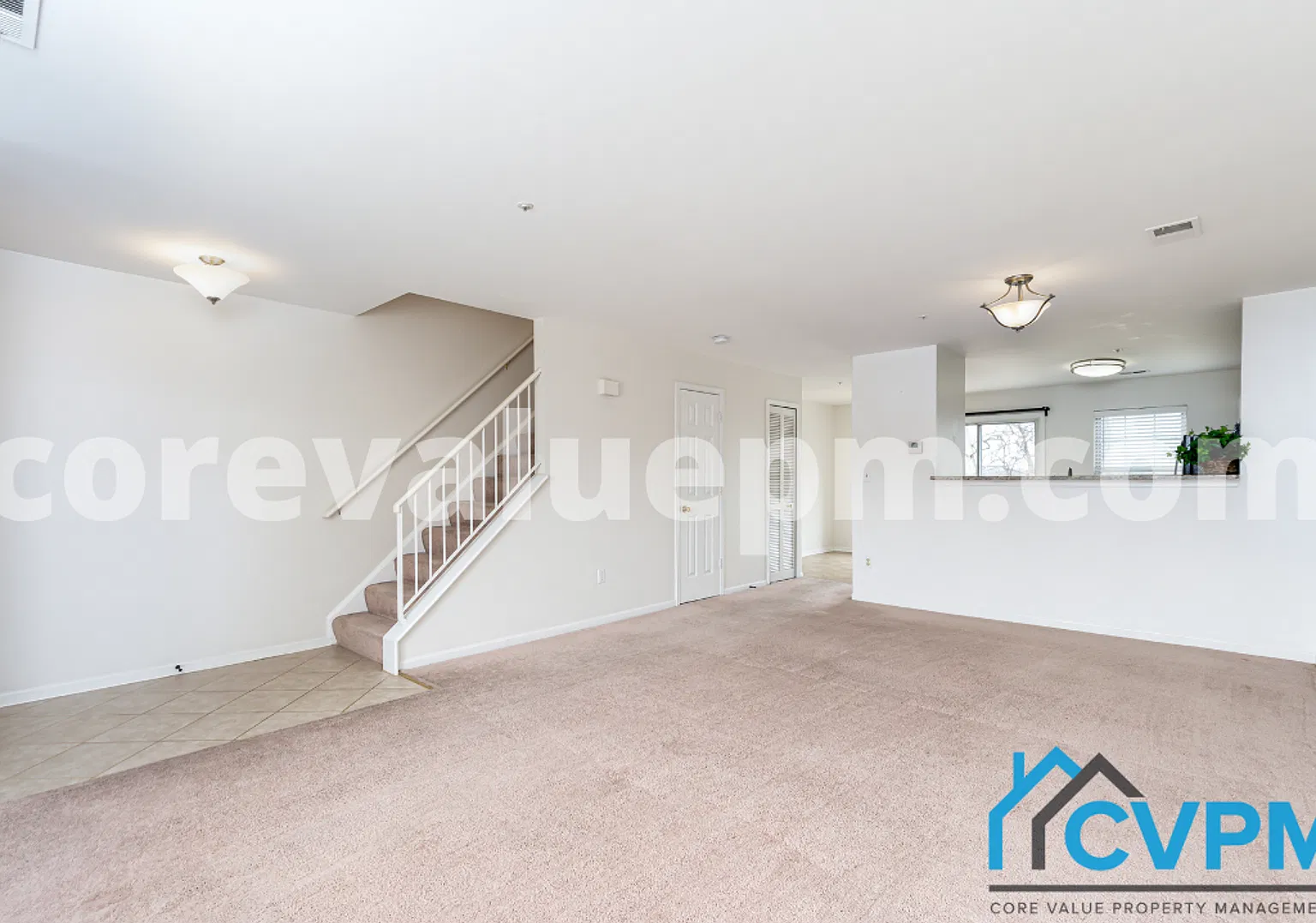 1425 Nestlewood Ct — Photo 3