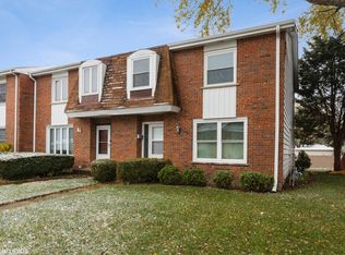 1120 63rd St, Downers Grove, IL 60516