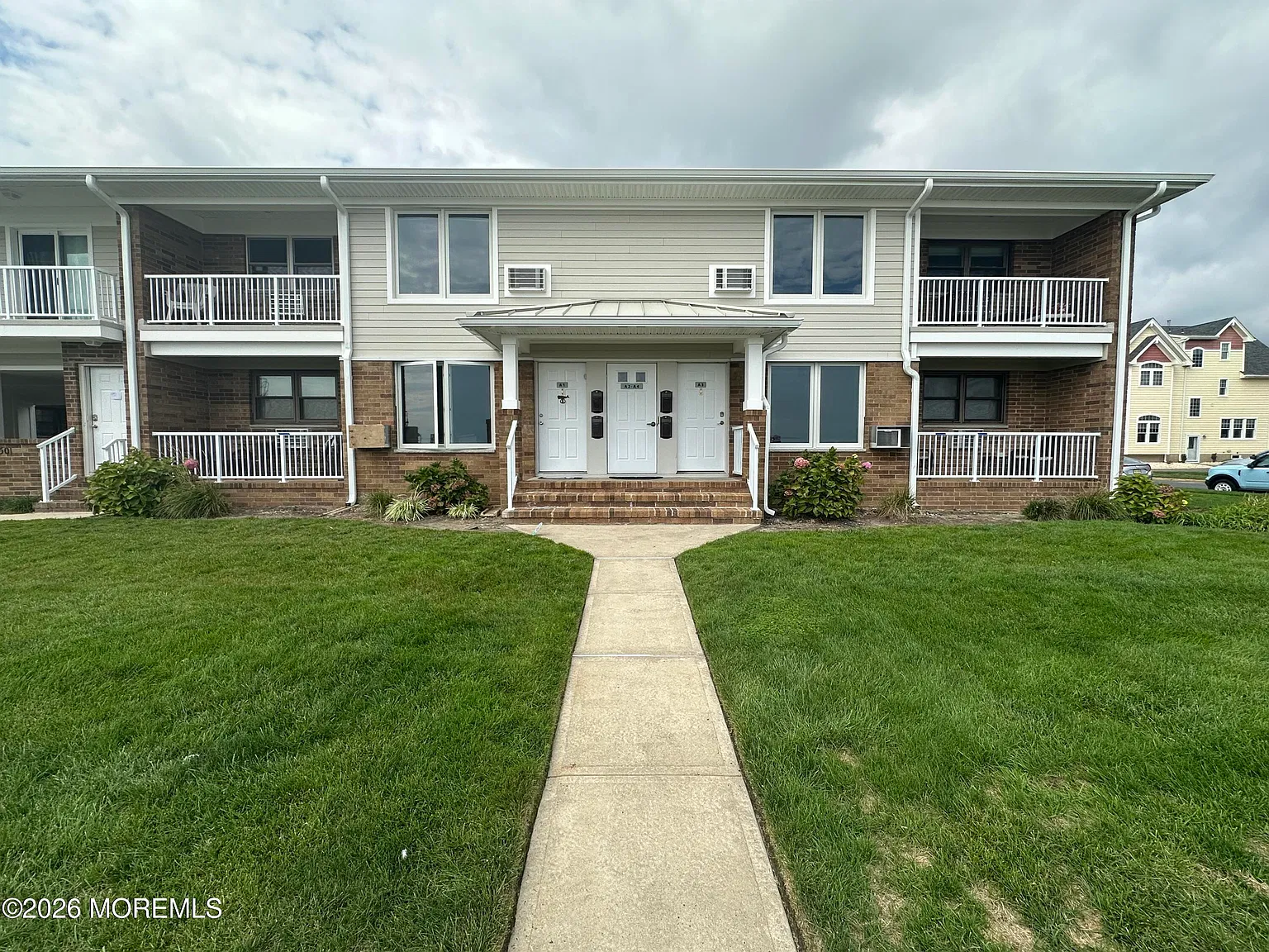 1 bed, 832 sqft, $2,700 — Photo 3