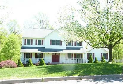 1st image of 27 Ravenna Dr