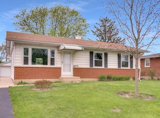 2406 Cedar St, Rolling Meadows, IL 60008