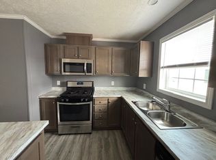 831 N Pontiac Trl #91-72, Walled Lake, MI 48390