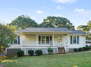 1204 Ridgecrest Dr, Winder, GA 30680