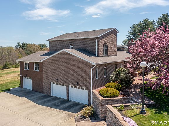 2nd image of 524 Wauregan Road