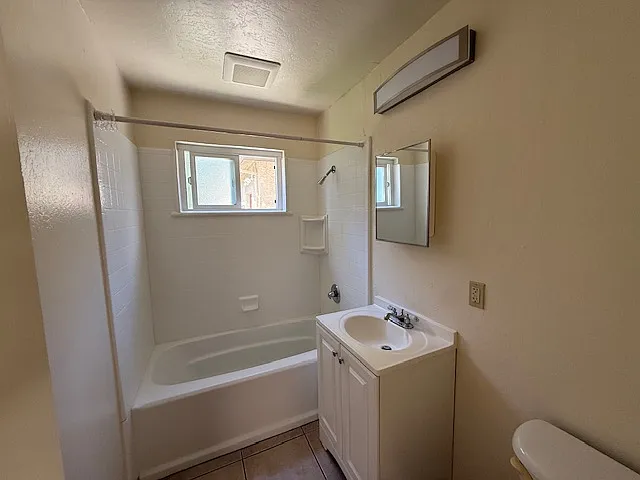 1003 3rd St #5 — Photo 11