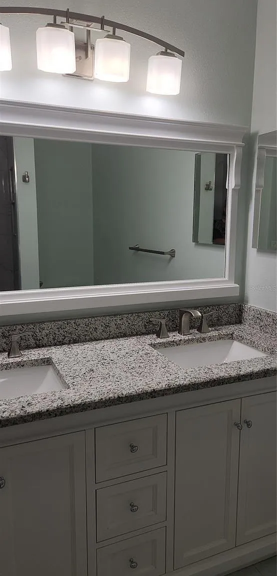 2 bed, 985 sqft, $1,950 — Photo 4