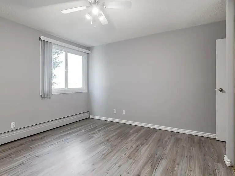 64 Corbitt Way SE — Photo 15
