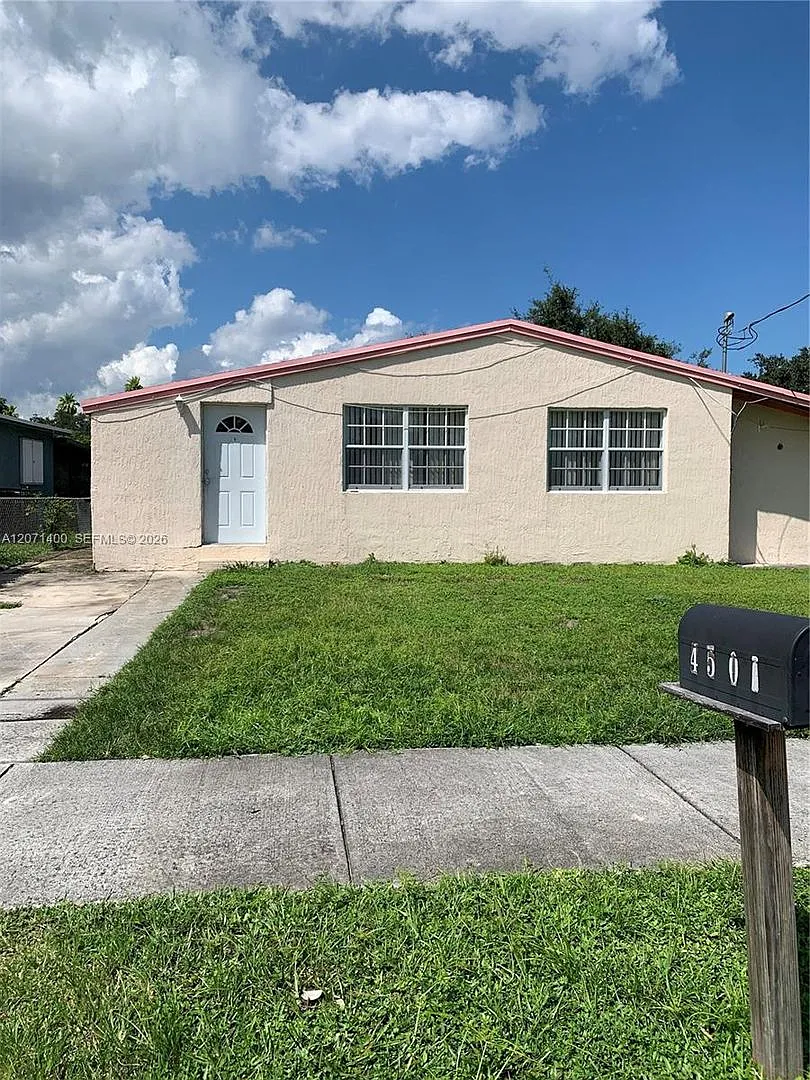 4501 SW 25th Street 0, West Park, FL 33023 - 4303 — Photo 4