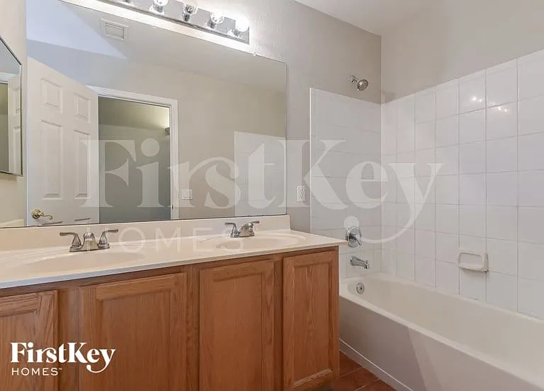 616 S Rincon Rising Rd — Photo 12