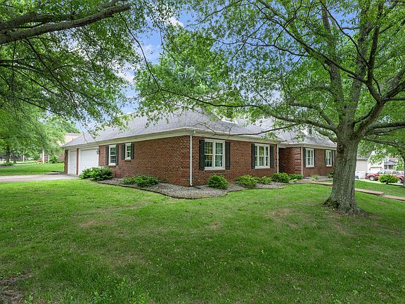 2nd image of 2441 Dogwood Trace Blvd