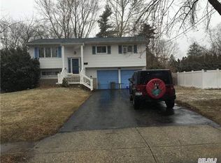 85 Ithaca St, Bay Shore, NY 11706