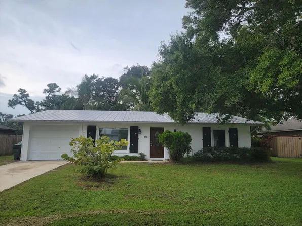 532 NW Azine Avenue, Port St Lucie, FL 34983
