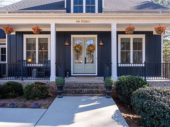 3rd image of 613 Aqua View Dr