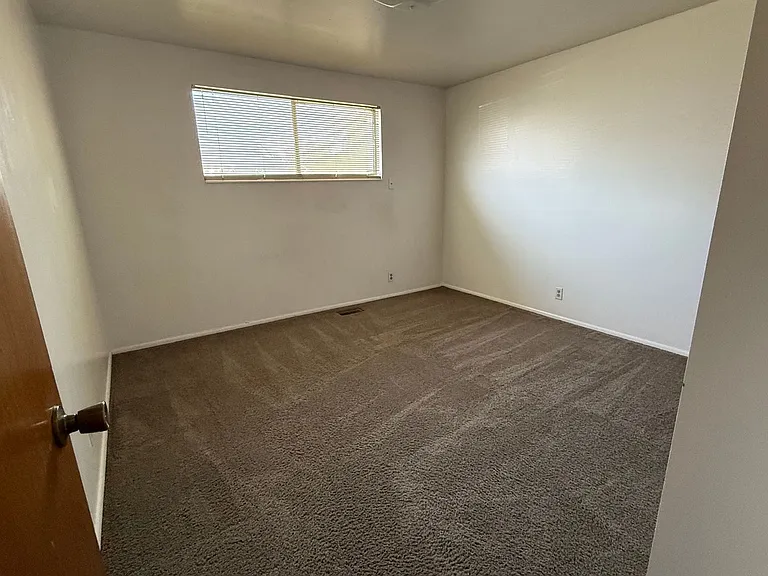 1585 S 800 E — Photo 7
