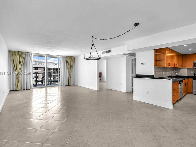 10350 W Bay Harbor Dr #8F — Photo 6